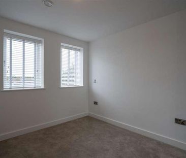 Ariel House, Birmingham, B26 - Photo 1