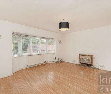 2 Bedroom Flat - First Floor To Let - Photo 3