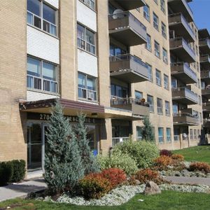 Lawrence Avenue East Apartments - Photo 3