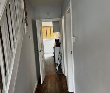 Room in a Shared House, Glendower Road, B42 - Photo 1