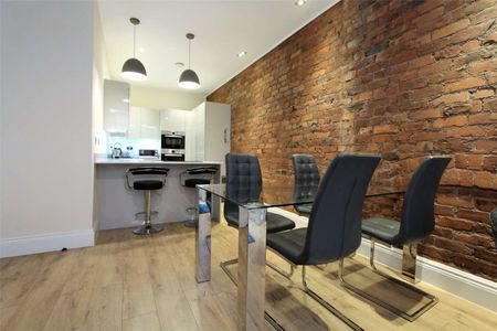 Fully Furnished Two Double Bedroom Apartment with exposed brickwork and high quality fixtures located on the popular Canal Street. - Photo 2