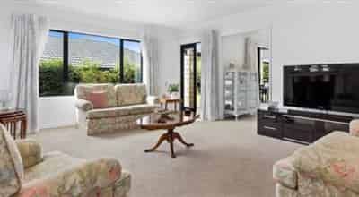 Family Home - Photo 5