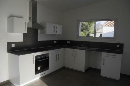 Location Maison 4 pièces 85m² - Photo 2