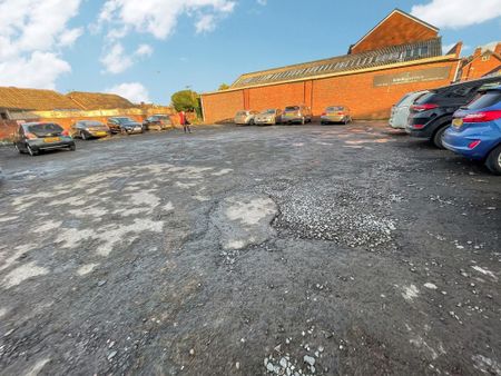 Studio to rent - Photo 4