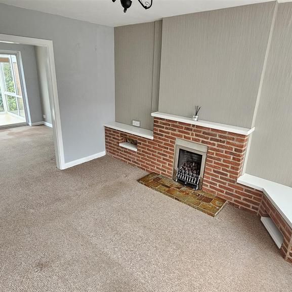 3 bedroom detached house to rent - Photo 1