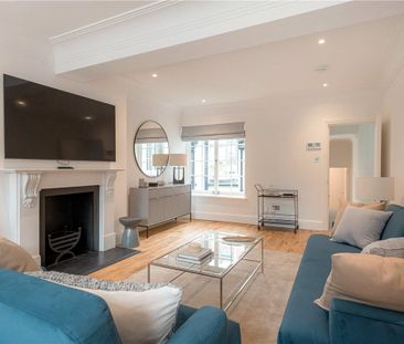 A five bedroom townhouse of approximately 3,170 square feet. - Photo 4