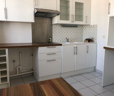 Appartement à louer - PLACE CERES - Photo 3