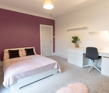 5 Bed End Terrace, St. Denys Road, SO17 - Photo 4