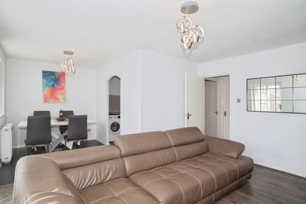 2 Bed Flat, Stretford Road, M15 - Photo 1