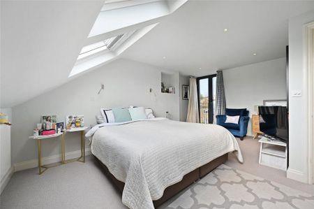 4 bedroom terraced house to rent - Photo 5