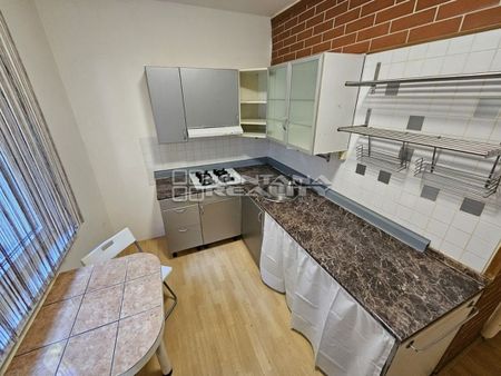 Pronájem bytu 3+1 61 m² - Fotografie 2
