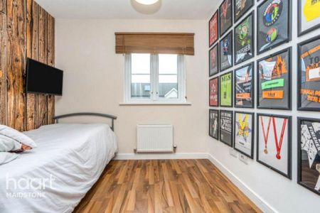 2 bedroom coach house to rent - Photo 2