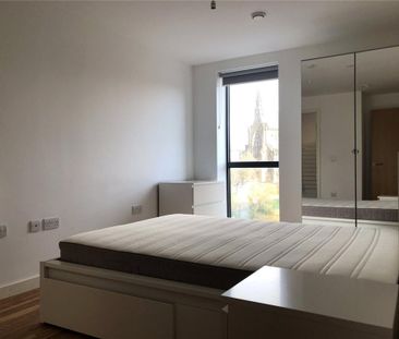 2 bedroom flat to rent - Photo 2