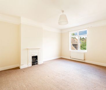Available unfurnished from 10/10/2025 - Photo 5