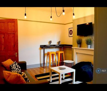 1 bedroom in a house share to rent - Photo 4