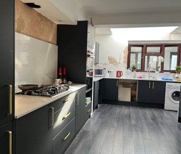 1 Bed Terraced House, Grove Green Road, E11 - Photo 6