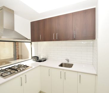 Stunning Family Home for Rent !! - Photo 6