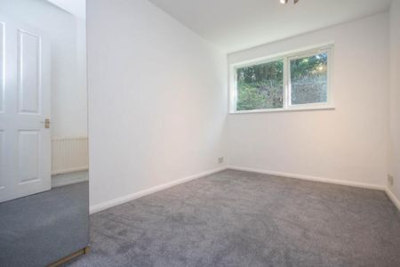 2 bedroom ground floor flat to rent - Photo 3