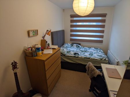 2 bedroom flat to rent - Photo 3
