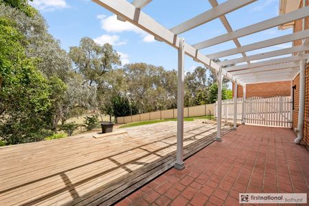 Spacious Family Home with Peaceful Rural Outlook - Photo 4