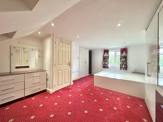 Blacklands Drive, Greater London, UB4 - Photo 1