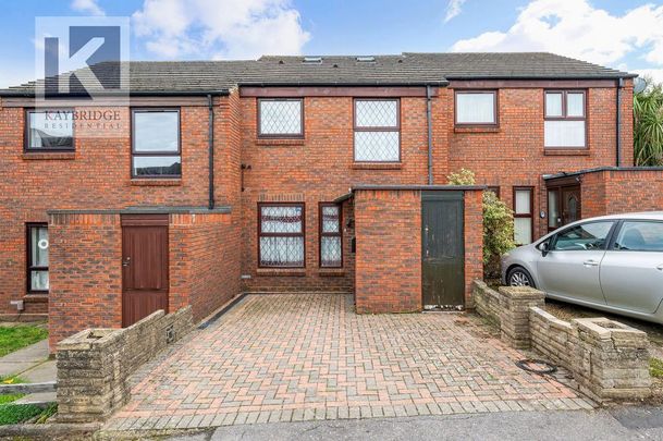 4 bedroom house to rent - Photo 1