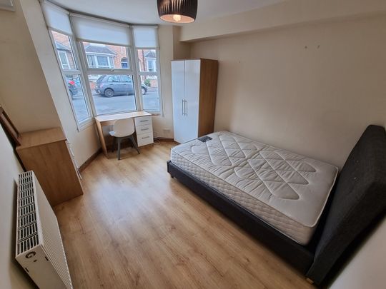 3 Bed Student Accommodation - Photo 1