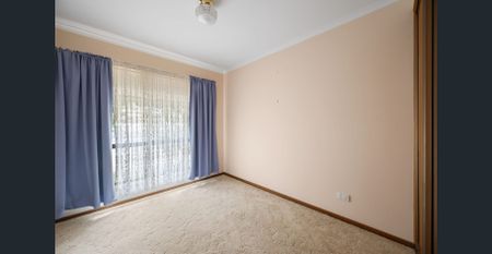 Comfortable Home on Generous Block! - Photo 2