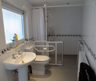 3 bedroom terraced house to rent - Photo 6