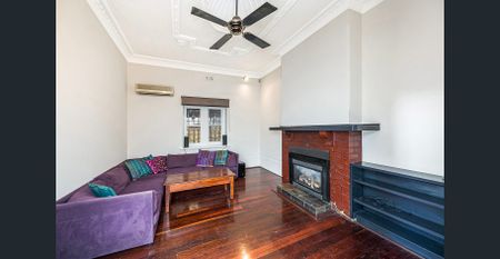 Character home 3-bedroom, & Pool - Photo 3