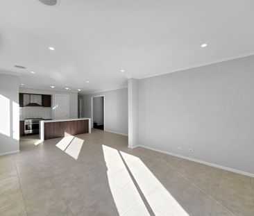 Modern Family Home in Armstrong Creek - Photo 5