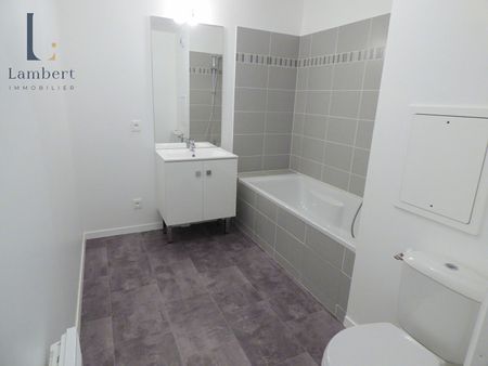 Location Appartement 2 pièces 43m² - Photo 4