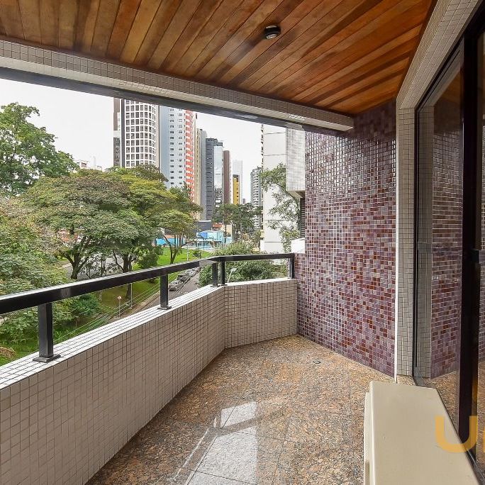 Apartamento no Batel de 194.57 m² com 4 quartos - Photo 1