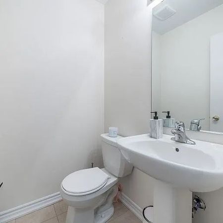 For Lease - 31 Shiff Crescent, Brampton, Ontario - Photo 5