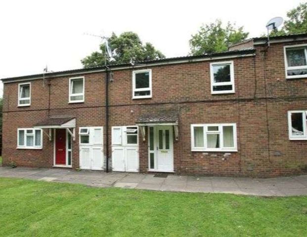 Gunner Lane Room D - Photo 1