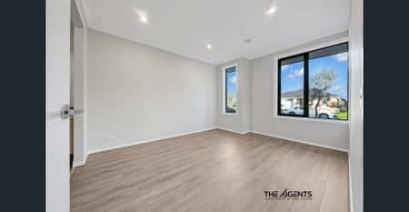 Brand New 4-Bedroom Family Home in Prime Tarneit Location - Photo 4