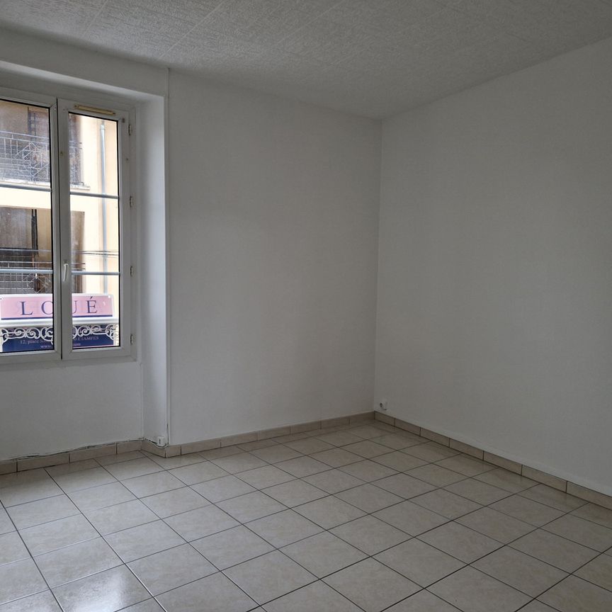 Location Appartement 1 pièce 33m² ETAMPES 91150 - Photo 1
