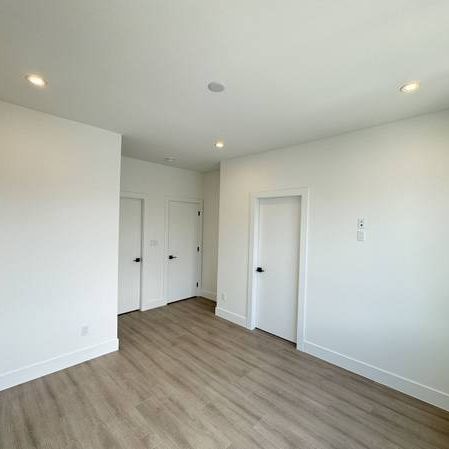 NEW Clayton 2 BED 3 BATH TOWNOHOUSE WITH AC - Photo 4