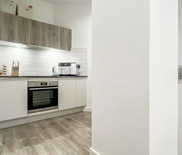 2 bedroom property to rent - Photo 3
