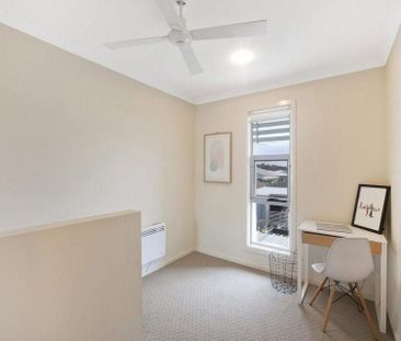 Easy-Care Living in a Convenient Casey Location - Photo 2