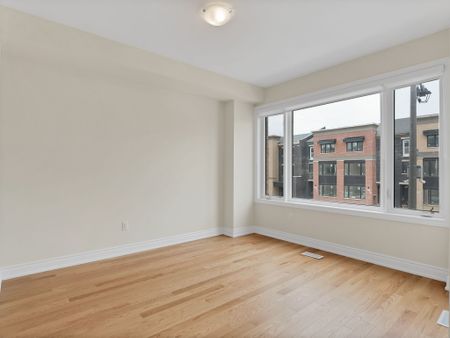 For Lease - 12 Marvin Avenue, Oakville, Ontario - Photo 3