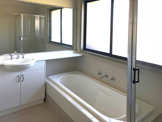 WELL PRESENTED HOME IN KELLYVILLE RIDGE - Photo 1