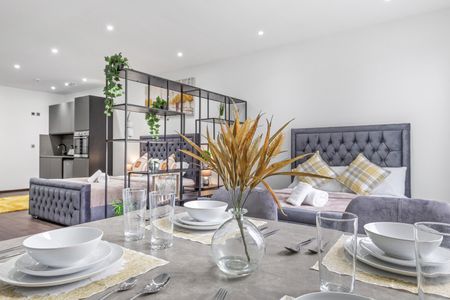 Studio Flat, Woodstock Road, NW11 - Photo 4