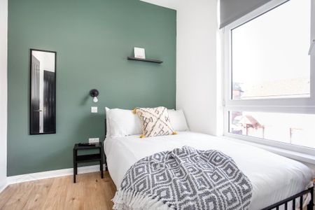 Room 5, 9 Frank Street, Belfast, BT5 4NW - Photo 4