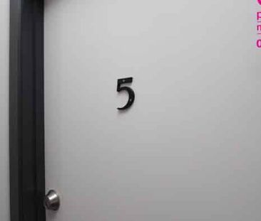 HIGH END STUDIO ROOM - Photo 5