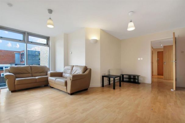 3 bedroom flat to rent - Photo 1