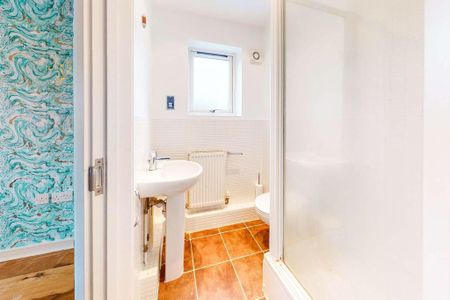 3 bedroom detached house to rent - Photo 5