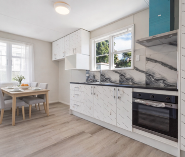 Fully Renovated Home - Massive Backyard & Garage - Photo 6