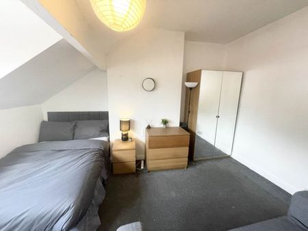 Glebe Avenue (Room 4), Kirkstall, Leeds - Photo 5