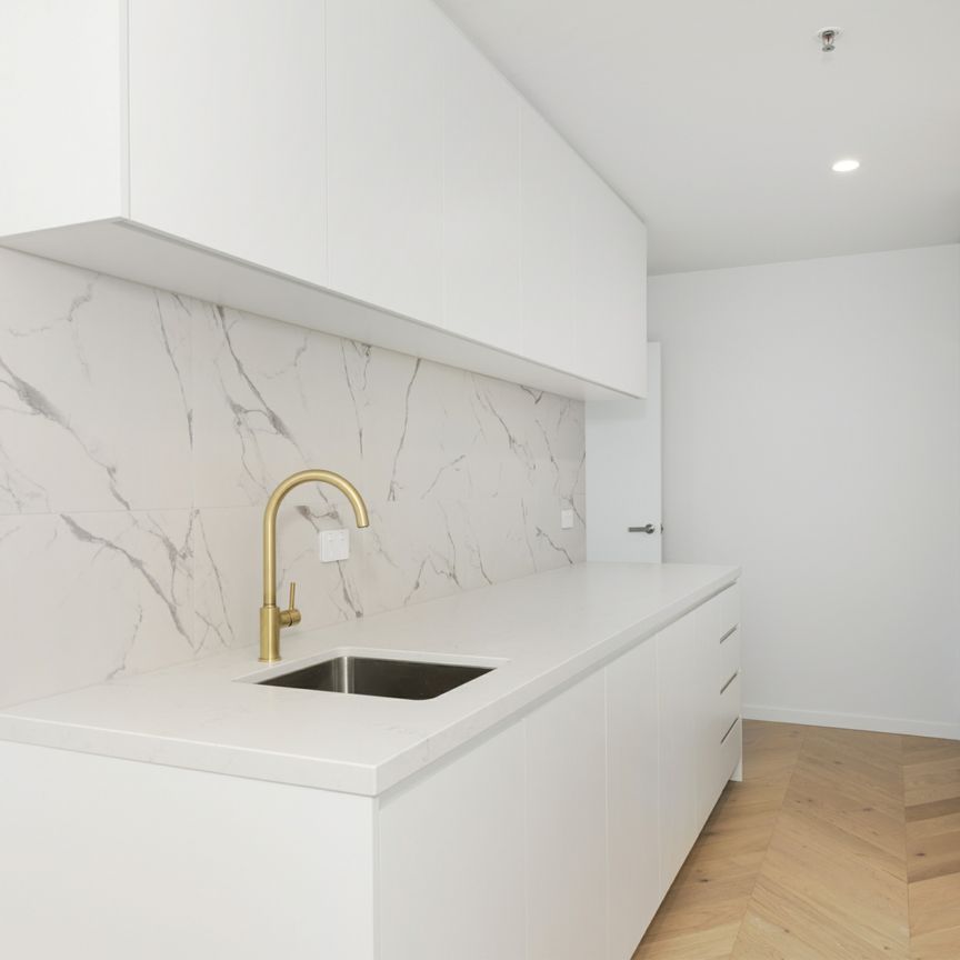 Brand New Living In The Shard! - Photo 1